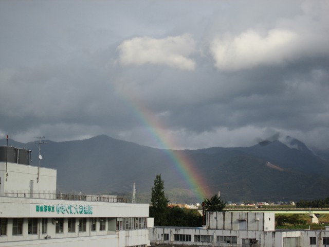 病院から見えた虹